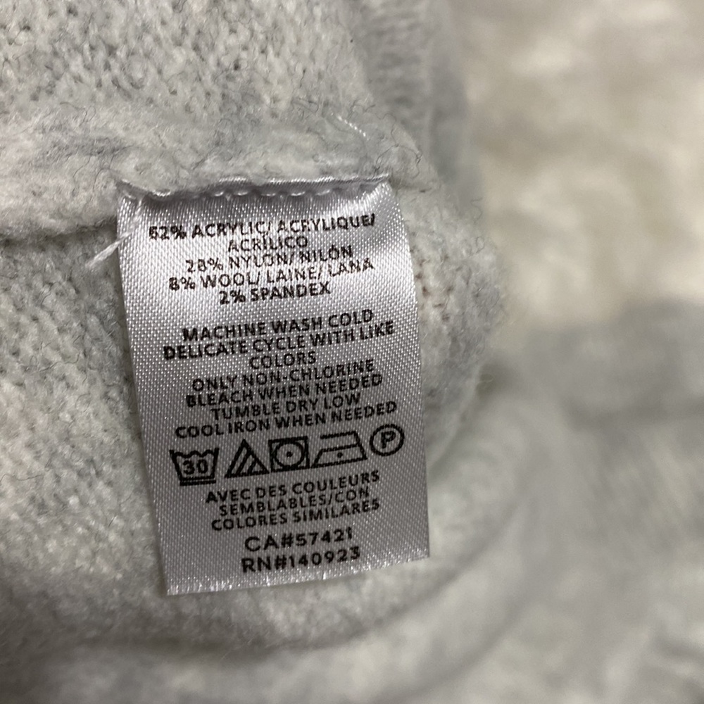 Ann Taylor Sweater - Picture 5 of 5